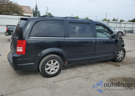 2008 Chrysler Town & Country Touring from USA, damaged, VIN 2A8HR54PX8R744888